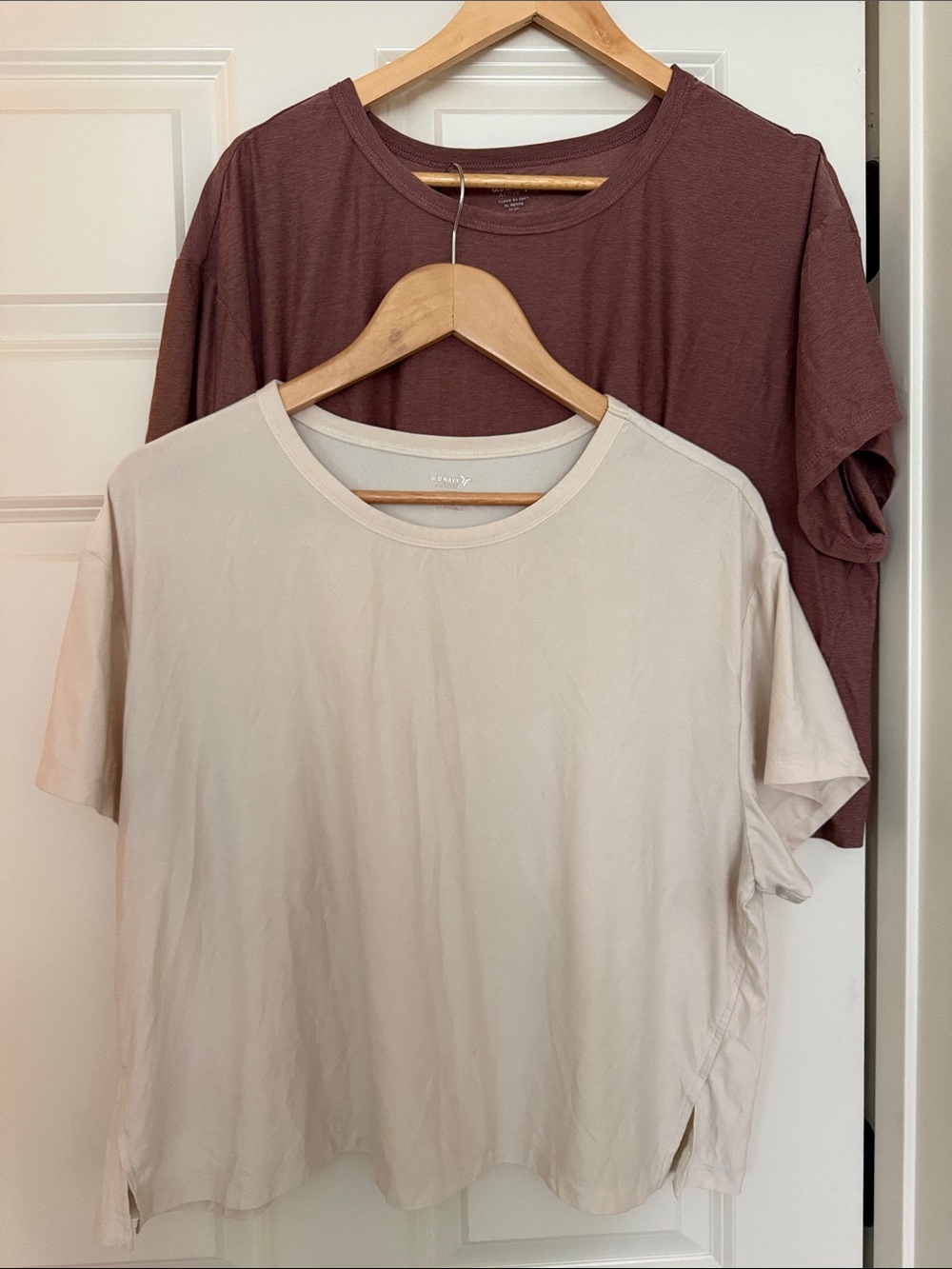 Old Navy Active Cloud 94 soft go dry tshirt bundle